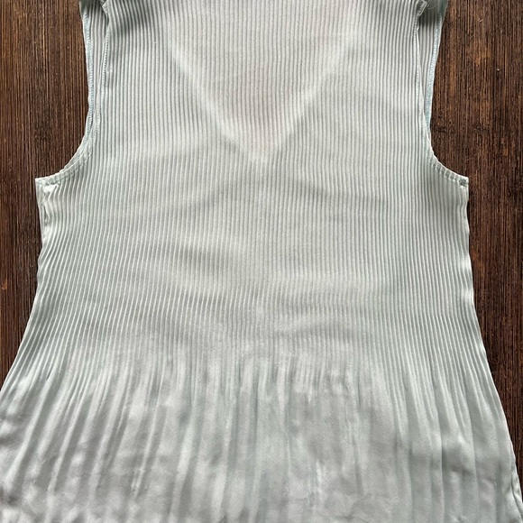 Light blue light blouse! - Picture 2 of 3